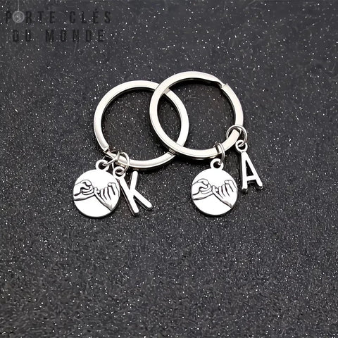Porte clés pour couple initiale en duo
