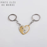 Porte clé couple original avec deux chats qui s’assemblent et forme un cœur, en métal résistant