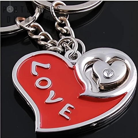 porte clé couple coeur vue de proche pour en voir les details