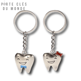 porte clé couple dent souriant avec nœud papillon