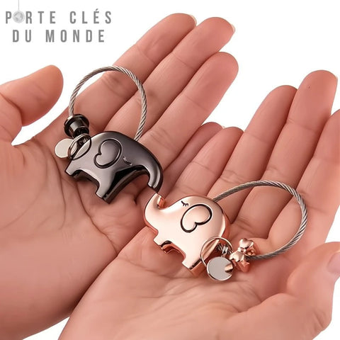 porte clé éléphant couple, le duo de porte clé tenu en main