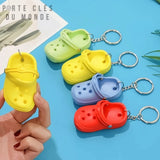 Porte clé flottant Original tenu en main, taille compacte et légère