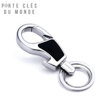 Porte clé homme décapsuleur lampe torche sur fond blanc, accessoire de clés multifonction compact et robuste