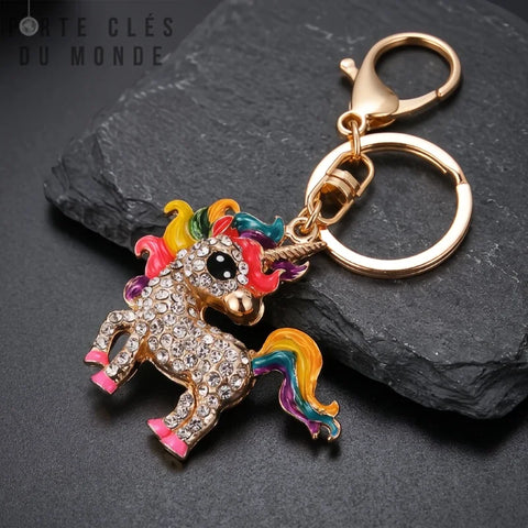 Porte clé licorne multicolore en métal à finition dorée, serti de strass, avec anneau et mousqueton