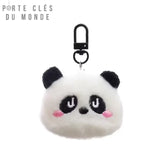 Porte clé tête de panda sur fond blanc vu de face, accessoire mignon et décoratif pour trousseau de clés ou sac