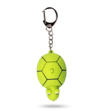 Porte clé tortue lampe LED verte vue de face avec mousqueton métallique