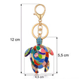 Dimensions du porte clé tortue motif mosaïque de 12 cm de hauteur avec tortue de 5,5 cm sur 4,5 cm