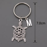 Dimensions du porte clé tortue personnalisé avec initiale, hauteur totale de 7 cm