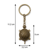 Dimensions du porte clé tortue rétro en métal bronze vieilli sur fond blanc