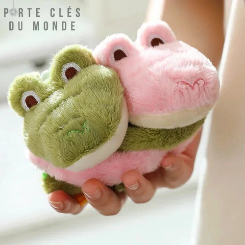 porte-clés couple grenouille duo qui s'enlacent tendrement 