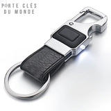 Porte clés décapsuleur lampe sur fond blanc, accessoire multifonction avec lampe LED et ouvre-bouteille intégré