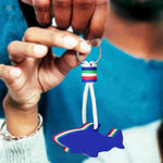 Porte clés flottant en forme de requin bleu, corde blanche et bouée multicolore